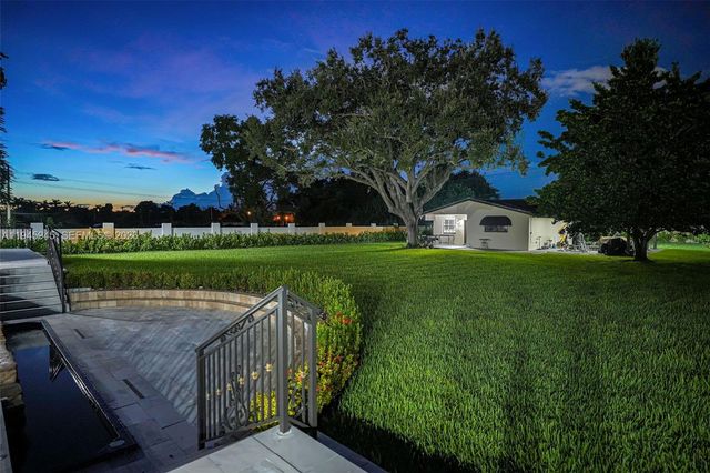 9815 SW 114th St, Miami, FL 33176