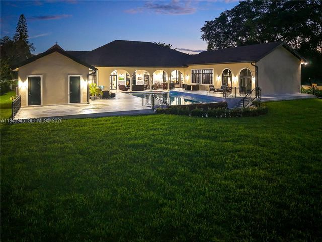 9815 SW 114th St, Miami, FL 33176