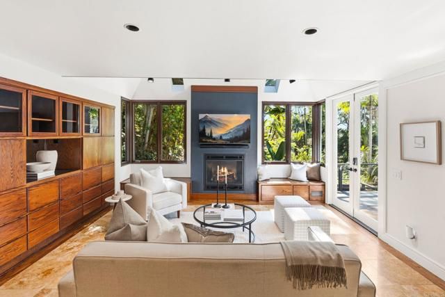 1765 Ivy Road, Oceanside, CA 92054