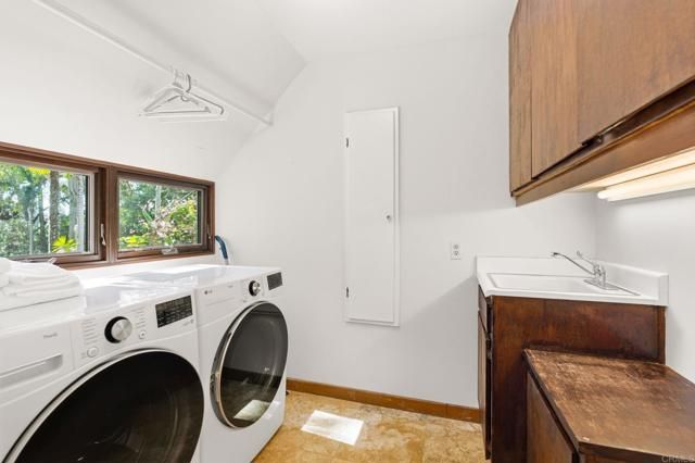 1765 Ivy Road, Oceanside, CA 92054