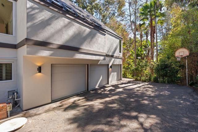 1765 Ivy Road, Oceanside, CA 92054