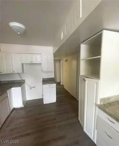 5128 FORREST HILLS Lane, Las Vegas, NV 89108