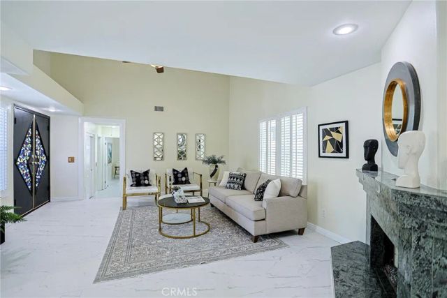 320 7th, Huntington Beach, CA 92648