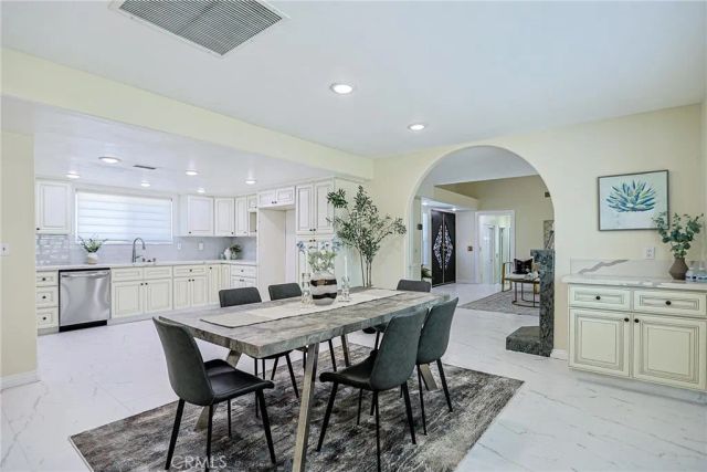 320 7th, Huntington Beach, CA 92648