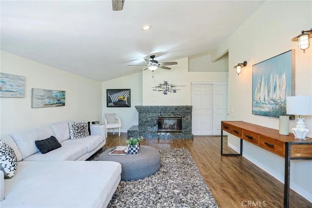 320 7th, Huntington Beach, CA 92648