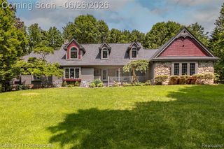 9200 Fox Hollow Road, Clarkston, MI 48348