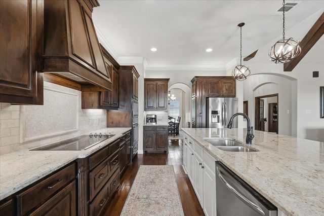 10700 San Simeon Lane, Fort Worth, TX 76179