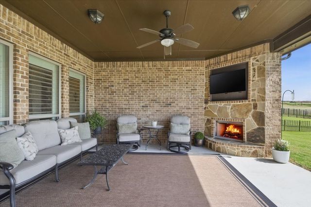 10700 San Simeon Lane, Fort Worth, TX 76179