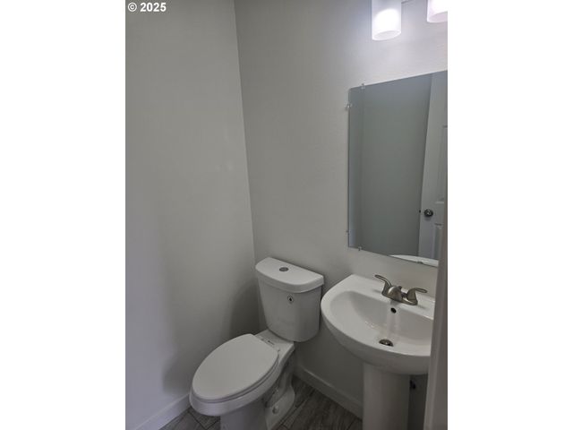 3461 CONCORD St, Eugene, OR 97402