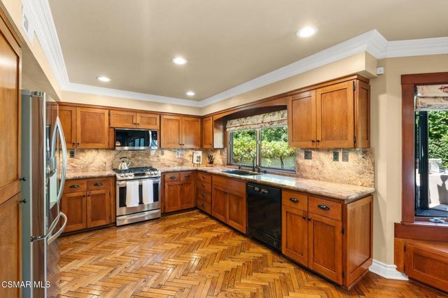 5755 Willowtree Drive, Agoura Hills, CA 91301