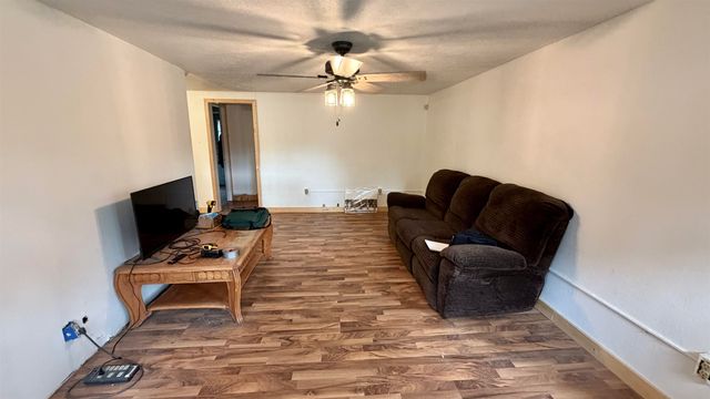 1006 University University Ave W, Minot, ND 58703