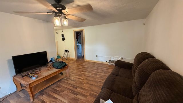 1006 University University Ave W, Minot, ND 58703
