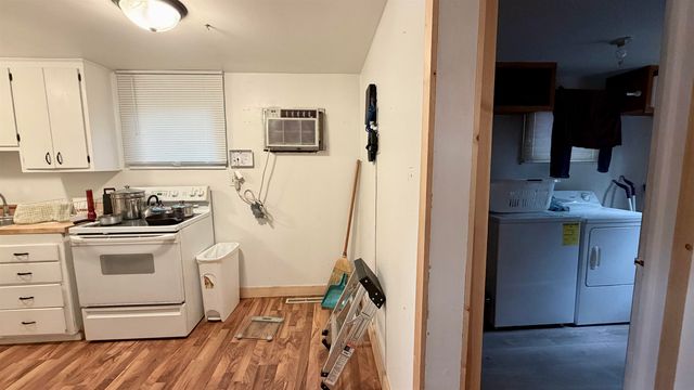 1006 University University Ave W, Minot, ND 58703