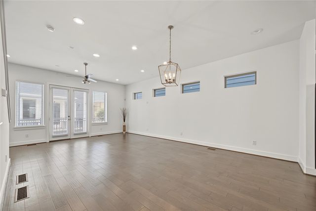 2208 Mcgowen Street, Houston, TX 77004