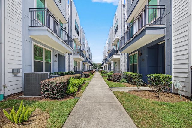 2208 Mcgowen Street, Houston, TX 77004