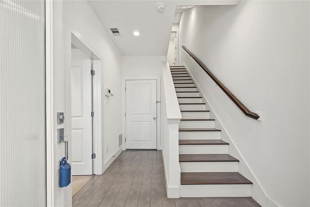 2208 Mcgowen Street, Houston, TX 77004