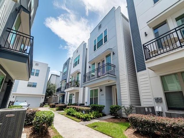 2208 Mcgowen Street, Houston, TX 77004