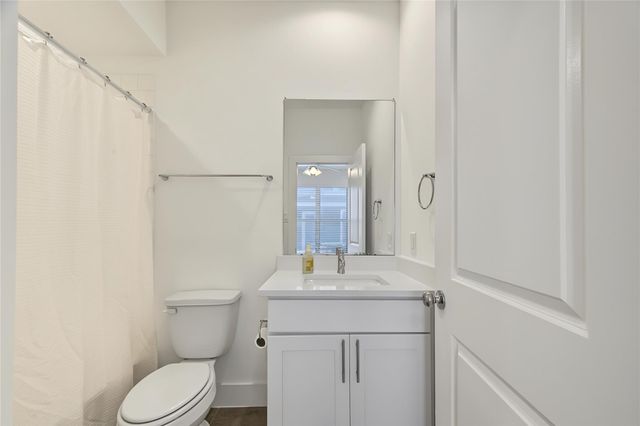 2208 Mcgowen Street, Houston, TX 77004