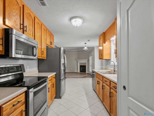 18292 East Limestone Road, Athens, AL 35613