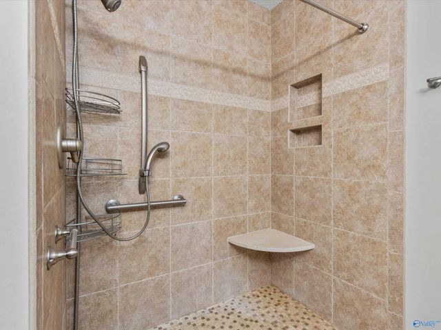 18292 East Limestone Road, Athens, AL 35613