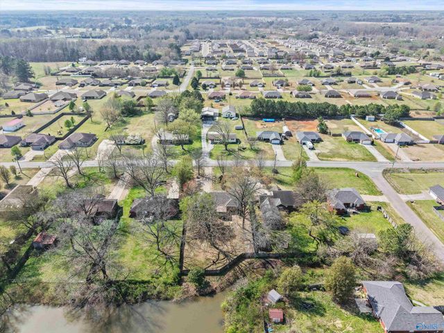 18292 East Limestone Road, Athens, AL 35613