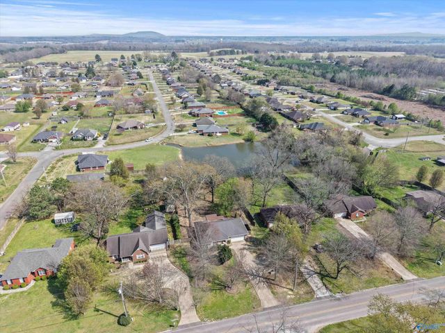 18292 East Limestone Road, Athens, AL 35613