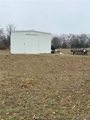 12780 New Lake Drive, Henryetta, OK 74437