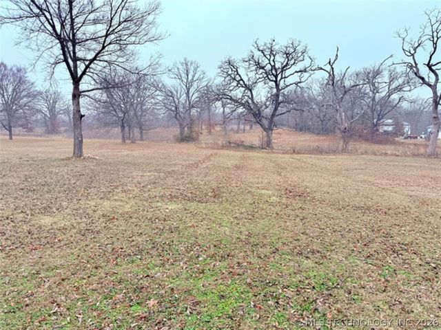 12780 New Lake Drive, Henryetta, OK 74437