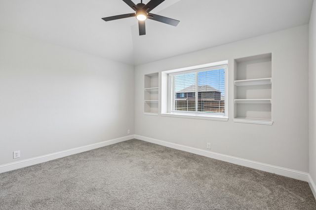 121 Claywood Drive, Glenn Heights, TX 75154