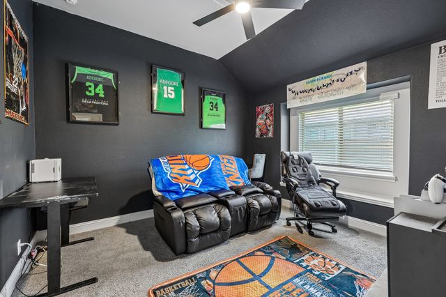 121 Claywood Drive, Glenn Heights, TX 75154