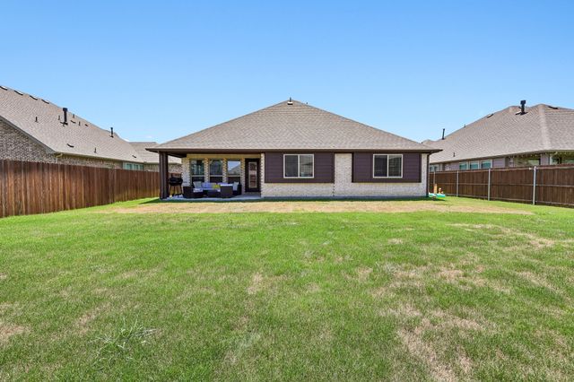 121 Claywood Drive, Glenn Heights, TX 75154