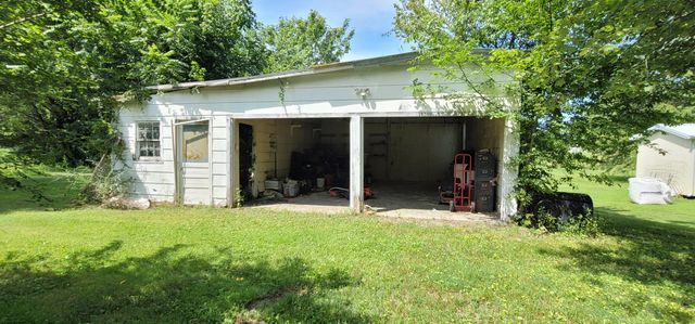5901 Carr Road, Paducah, KY 42001