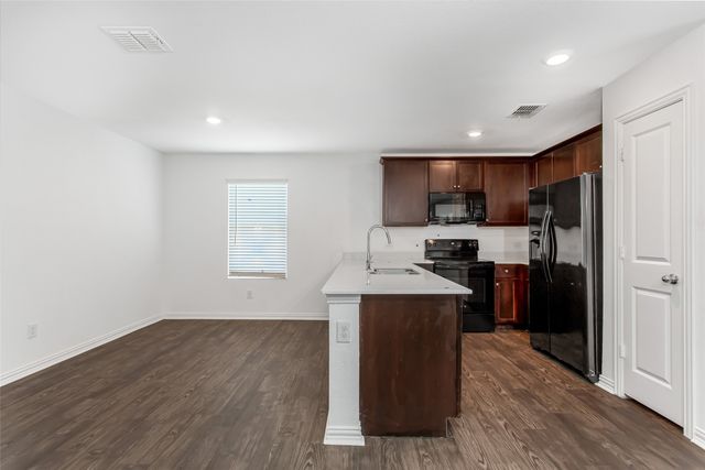 9213 Marilyn Place, Dallas, TX 75227