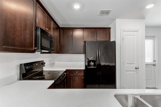 9213 Marilyn Place, Dallas, TX 75227
