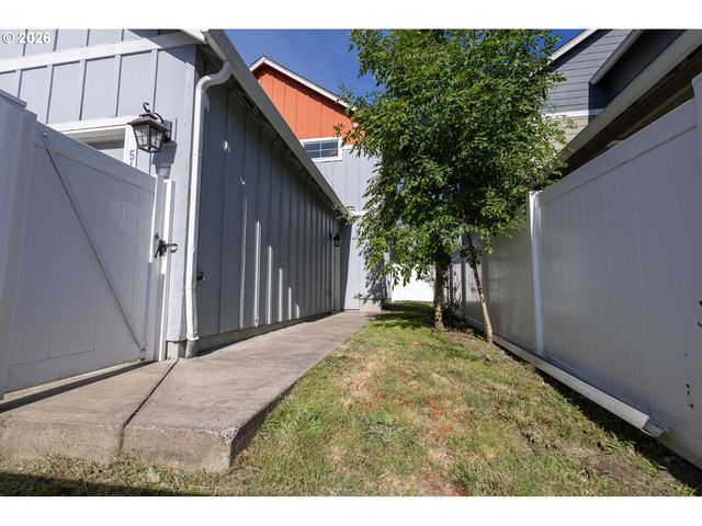 518 Se 14TH Ave, Battle Ground, WA 98604