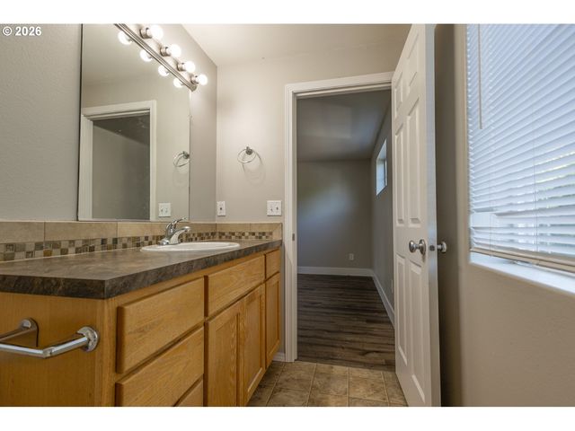 518 Se 14TH Ave, Battle Ground, WA 98604
