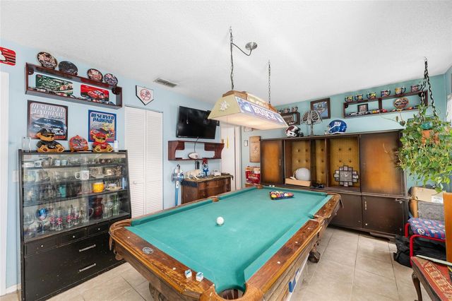 124 OAK CIRCLE, Ocala, FL 34472