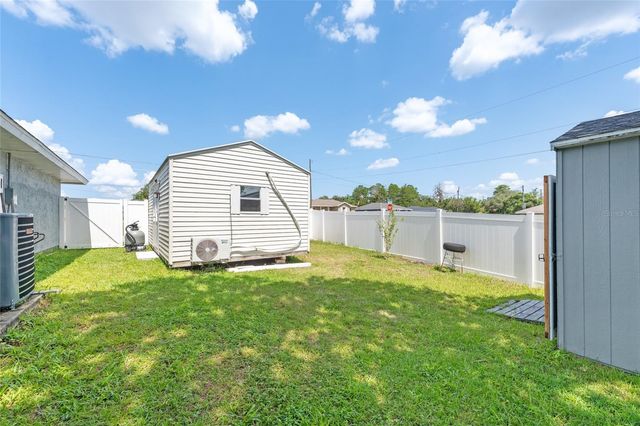 124 OAK CIRCLE, Ocala, FL 34472