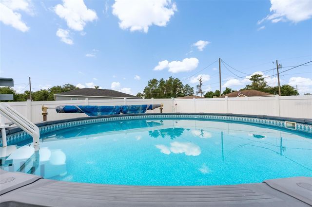 124 OAK CIRCLE, Ocala, FL 34472