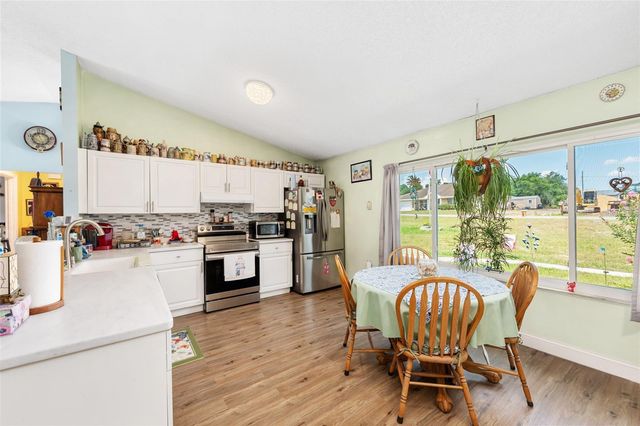 124 OAK CIRCLE, Ocala, FL 34472