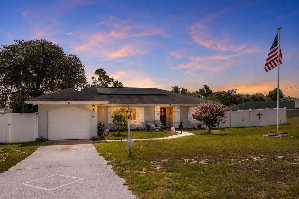124 OAK CIRCLE, Ocala, FL 34472