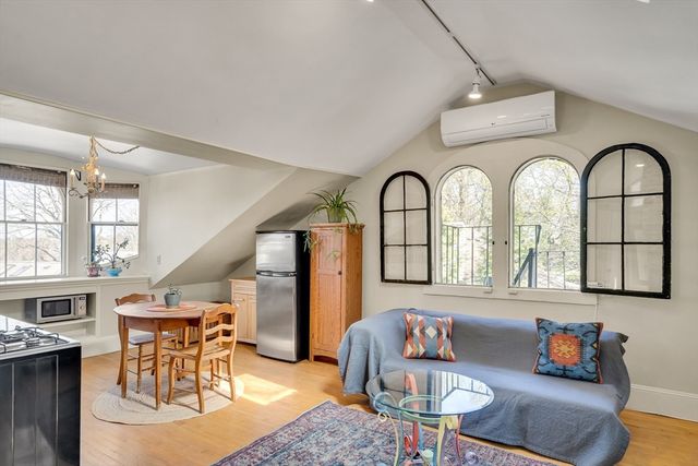 11 Rocky Nook Ter 5, Boston, MA 02130