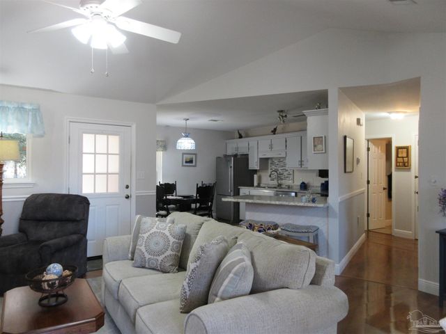 6215 Huntsman Pass, Milton, FL 32570