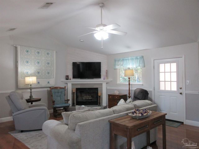 6215 Huntsman Pass, Milton, FL 32570