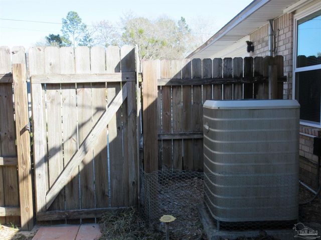 6215 Huntsman Pass, Milton, FL 32570