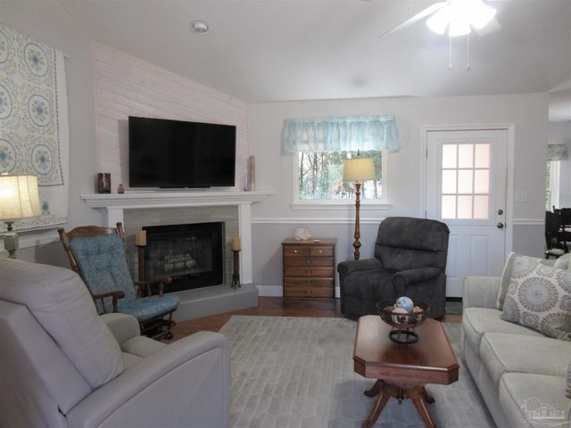 6215 Huntsman Pass, Milton, FL 32570