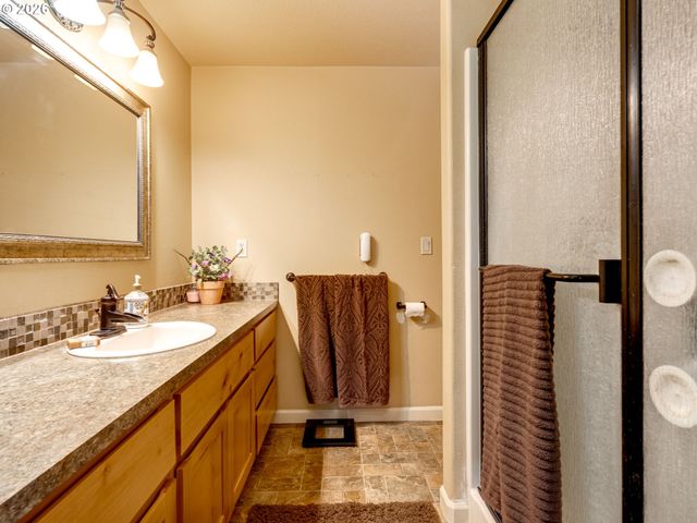 1002 Nw 189TH St, Ridgefield, WA 98642