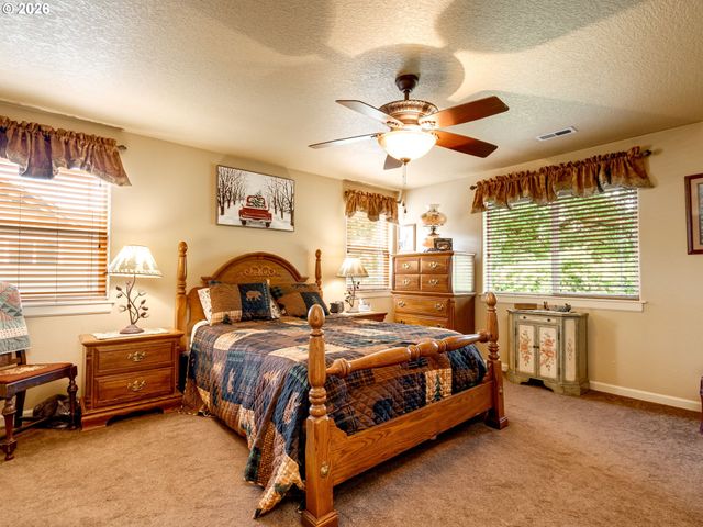 1002 Nw 189TH St, Ridgefield, WA 98642