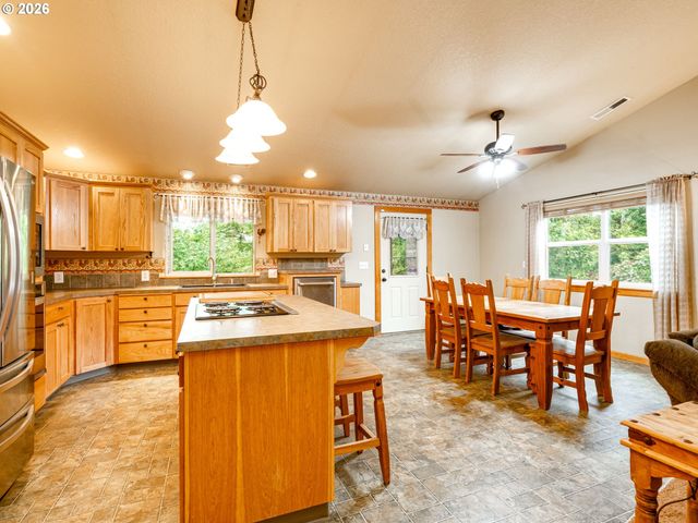 1002 Nw 189TH St, Ridgefield, WA 98642