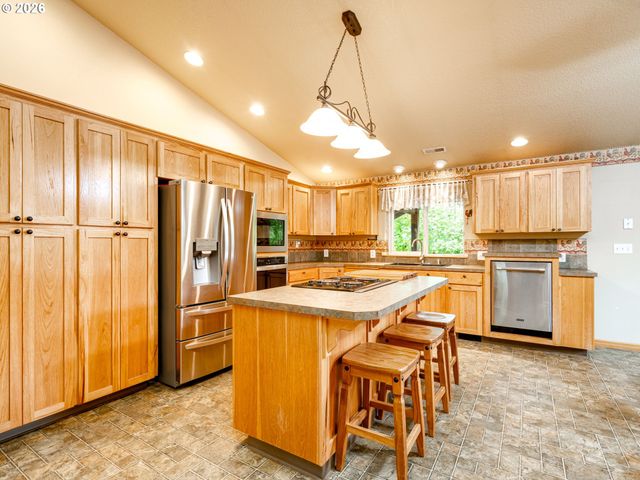 1002 Nw 189TH St, Ridgefield, WA 98642